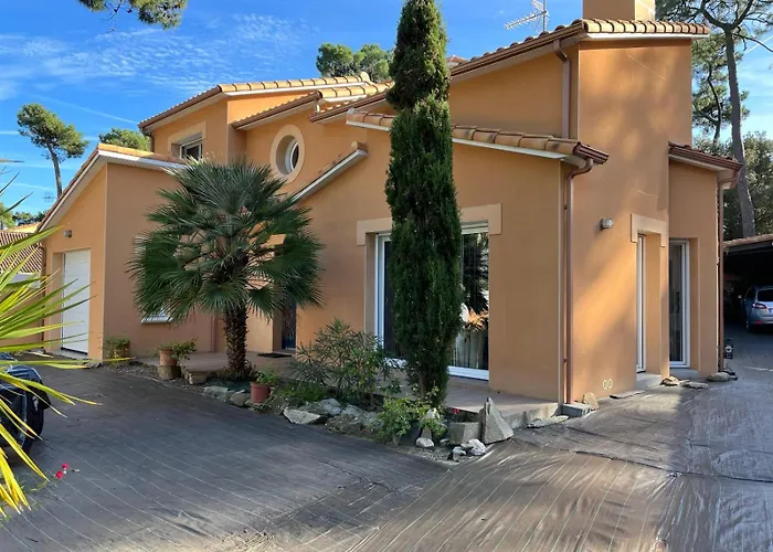 ヴィラ La Du Rocher *